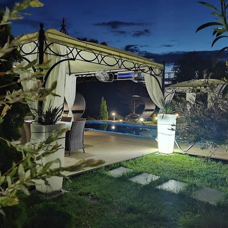 Acktion Deluxe Hotel Shumen Luaran gambar