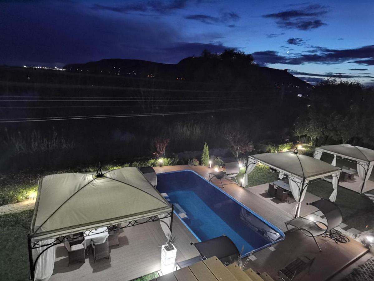 Acktion Deluxe Hotel Shumen Luaran gambar