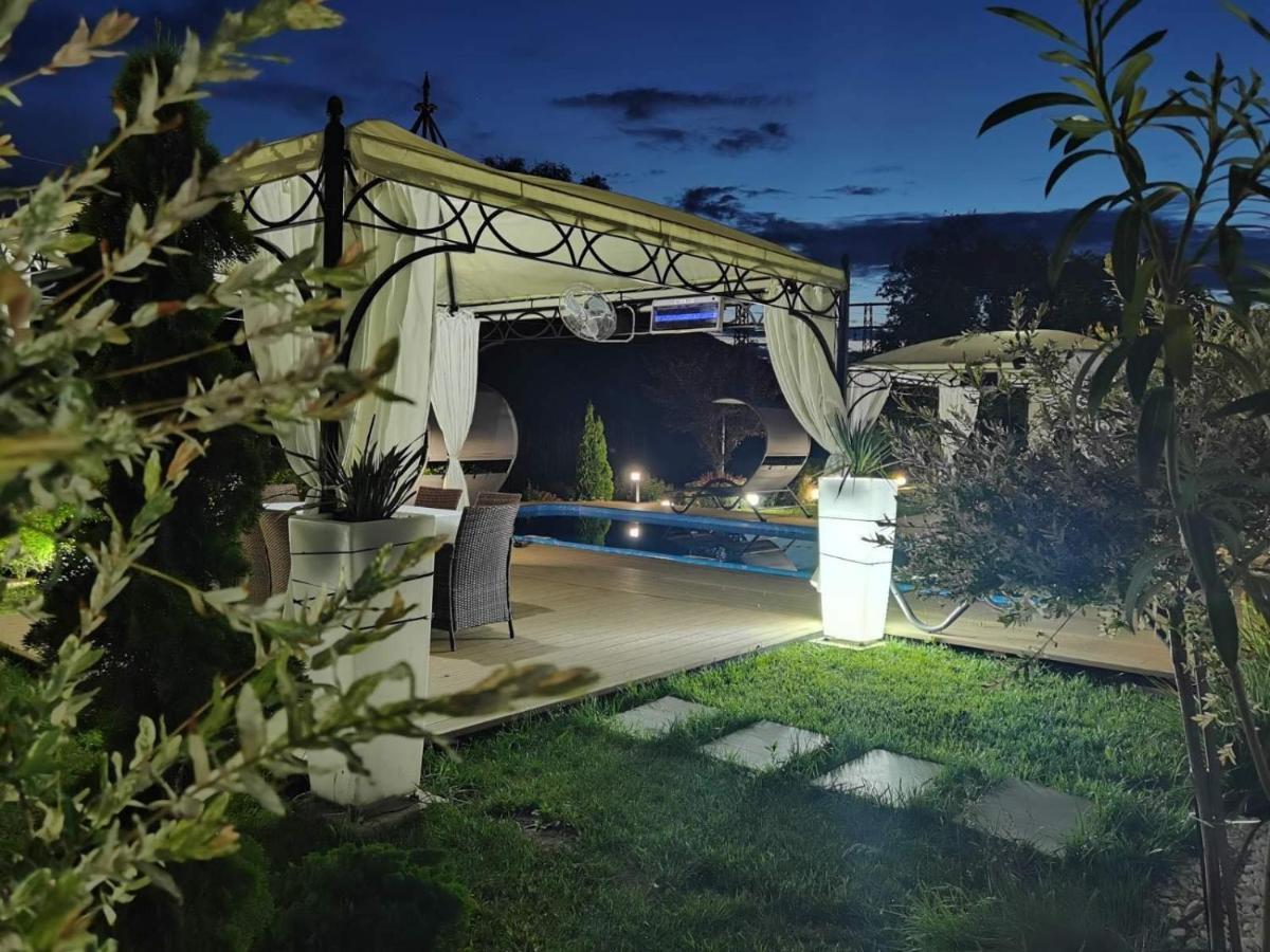 Acktion Deluxe Hotel Shumen Luaran gambar