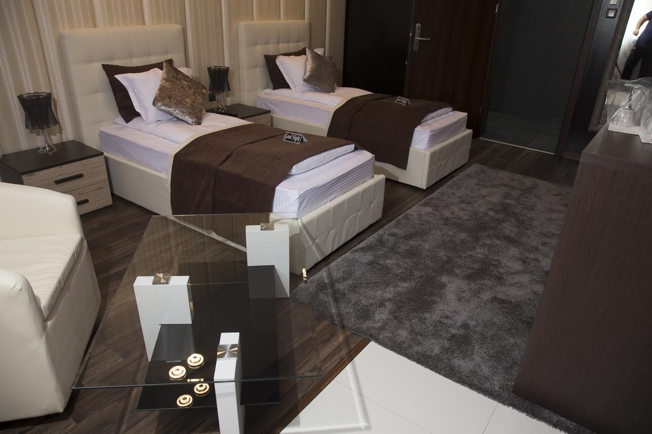 Acktion Deluxe Hotel Shumen Luaran gambar