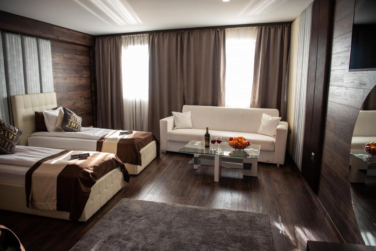 Acktion Deluxe Hotel Shumen Luaran gambar