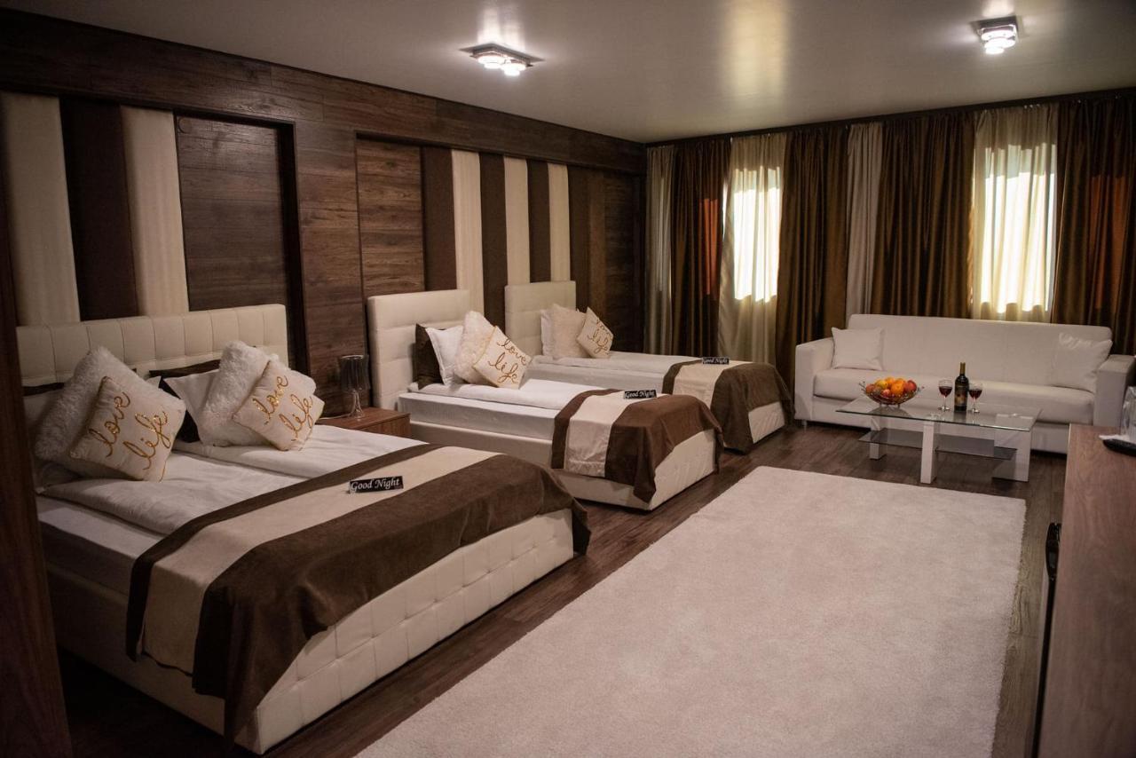 Acktion Deluxe Hotel Shumen Luaran gambar