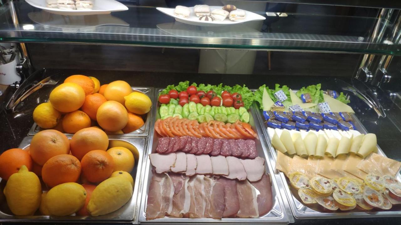 Acktion Deluxe Hotel Shumen Luaran gambar