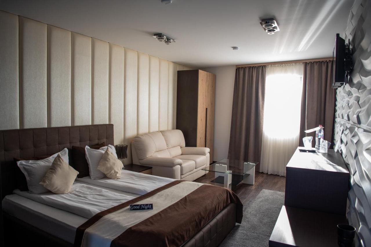 Acktion Deluxe Hotel Shumen Luaran gambar